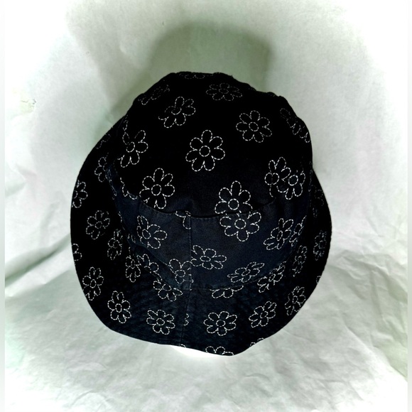 Tween Embroidered White & Black Floral Bucket Hat - Picture 10 of 15
